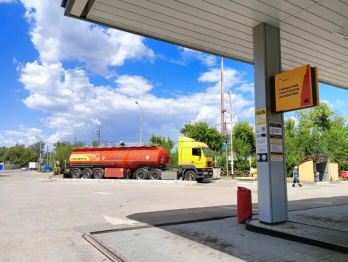 АЗС-Роснефть-бензовоз